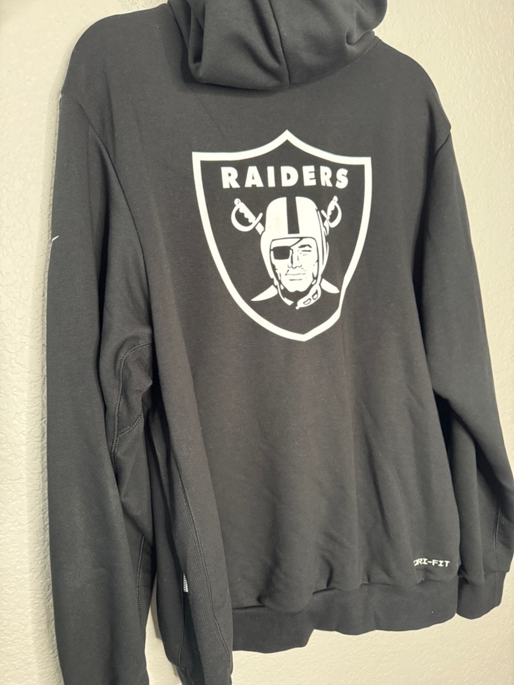 Nike Las Vegas Raiders Crucial Catch Sideline Standard Issue Hoodie XL NFL - Picture 5 of 7
